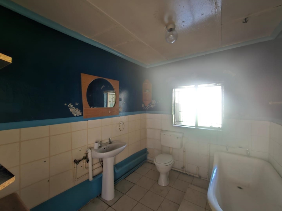 To Let 4 Bedroom Property for Rent in Ladybrand Free State